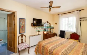 Chalet de 3 dormitorios con jardín en La Zubia