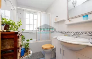 Chalet de 3 dormitorios con jardín en La Zubia