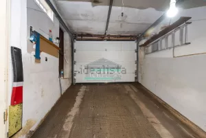 Chalet de 3 dormitorios con jardín en La Zubia