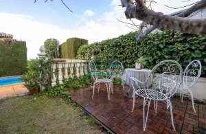 Chalet de 3 dormitorios con jardín en La Zubia