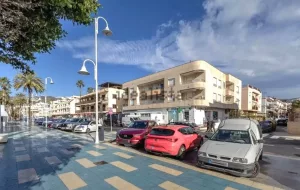 Piso de 3 dormitorios en Almuñecar con garaje