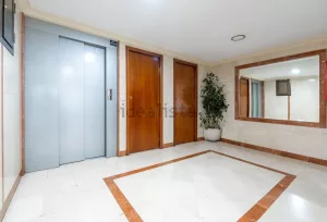 Piso VPO con 4 dormitorios en El Zaidín