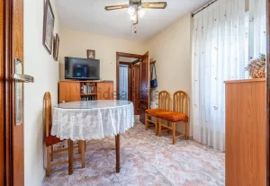 Piso VPO con 4 dormitorios en El Zaidín