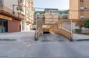 Piso VPO con 4 dormitorios en El Zaidín