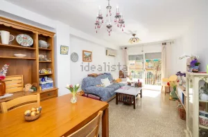 Piso de 3 dormitorios en venta en El Zaidín