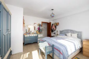 Piso de 3 dormitorios en venta en El Zaidín