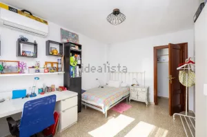Piso de 3 dormitorios en venta en El Zaidín