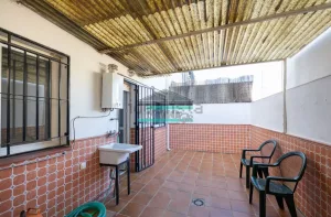 Piso de 3 dormitorios con patio en Armilla