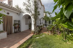 Chalet en venta de 3 dormitorios en Las Gabias