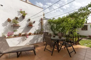 Chalet en venta de 3 dormitorios en Las Gabias