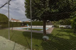 Chalet en venta de 3 dormitorios en Las Gabias