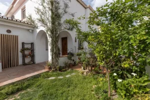 Chalet en venta de 3 dormitorios en Las Gabias