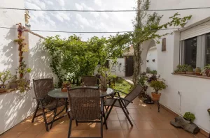 Chalet en venta de 3 dormitorios en Las Gabias