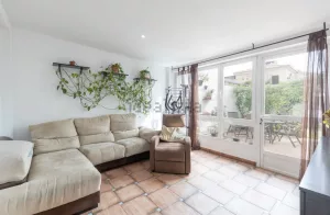 Chalet en venta de 3 dormitorios en Las Gabias