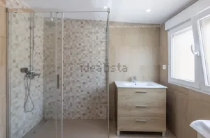 Chalet en venta de 3 dormitorios en Las Gabias