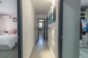Chalet reformado de 4 dormitorios en Maracena
