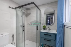 Chalet reformado de 4 dormitorios en Maracena