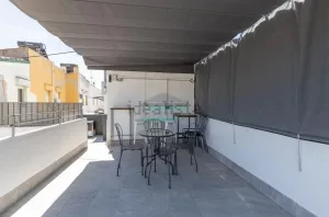 Chalet reformado de 4 dormitorios en Maracena