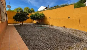 Casa con piscina en venta en Lachar