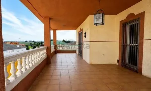 Casa con piscina en venta en Lachar