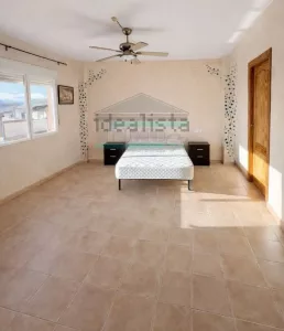 Casa con piscina en venta en Lachar