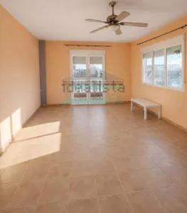 Casa con piscina en venta en Lachar