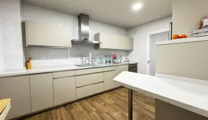 Casa de 4 dormitorios en Albolote