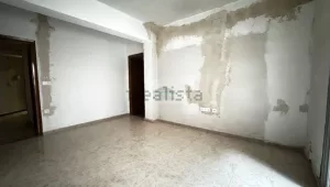 Piso de 3 dormitorios en calle Arabial