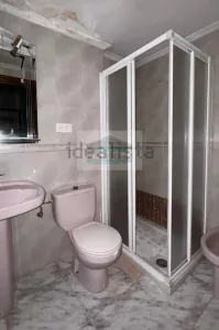 Piso de 3 dormitorios en calle Arabial