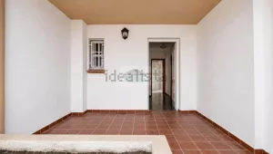 Casa con garaje de 3 dormitorios en Albolote