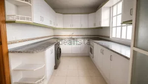 Casa con garaje de 3 dormitorios en Albolote