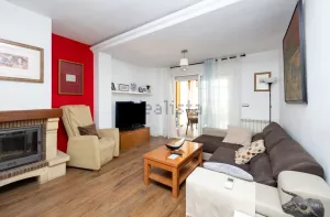 Casa de 3 dormitorios reformada en el PTS