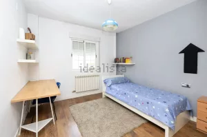 Casa de 3 dormitorios reformada en el PTS