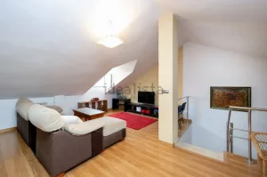 Casa de 3 dormitorios reformada en el PTS