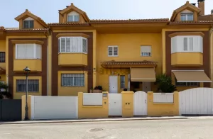 Casa de 3 dormitorios reformada en el PTS