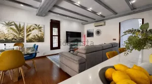 Chalet de 5 dormitorios con garaje en Albolote