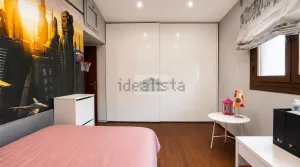 Chalet de 5 dormitorios con garaje en Albolote