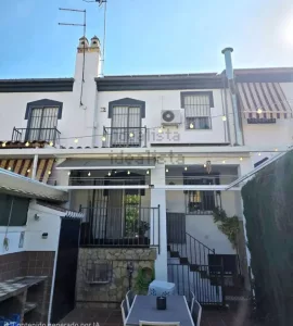 Casa de 4 dormitorios con patio y garaje