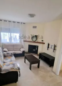 Casa de 3 dormitorios y garaje en Cajar