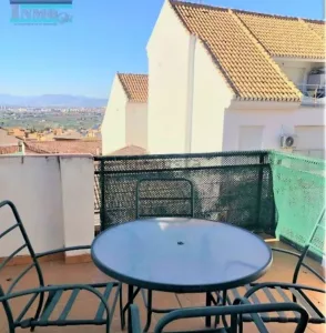 Casa de 3 dormitorios y garaje en Cajar