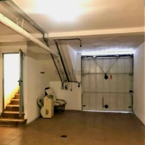 Casa de 3 dormitorios y garaje en Cajar