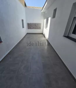Casa reformada de 3 dormitorios en La Zubia