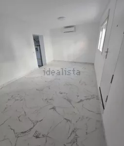 Casa reformada de 3 dormitorios en La Zubia