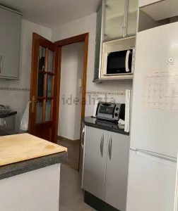 Ático de 1 dormitorio con patio en La Zubia