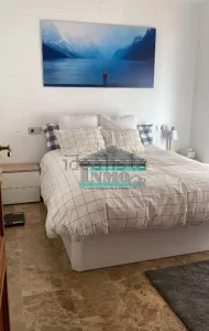 Ático de 1 dormitorio con patio en La Zubia