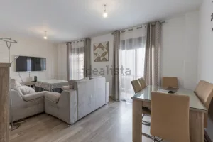 Piso de 2 dorrmitorios en Las Gabias