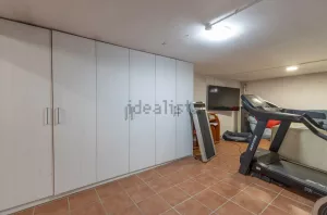 Chalet con piscina y 3 dormitorios en Otura