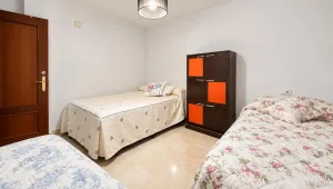 Piso de 3 dormitorios con garaje en Atarfe
