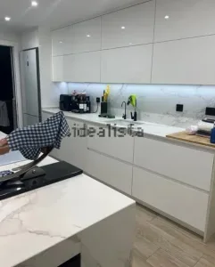 Piso reformado de 3 dormitorios y garaje en Maracena