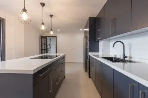 Casa reformada de 6 dormitorios en Cájar